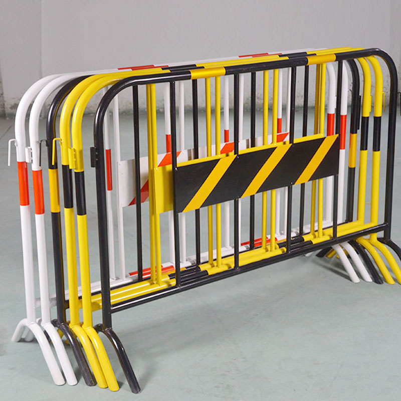 1x1.5 有挡板镀锌铁马护栏