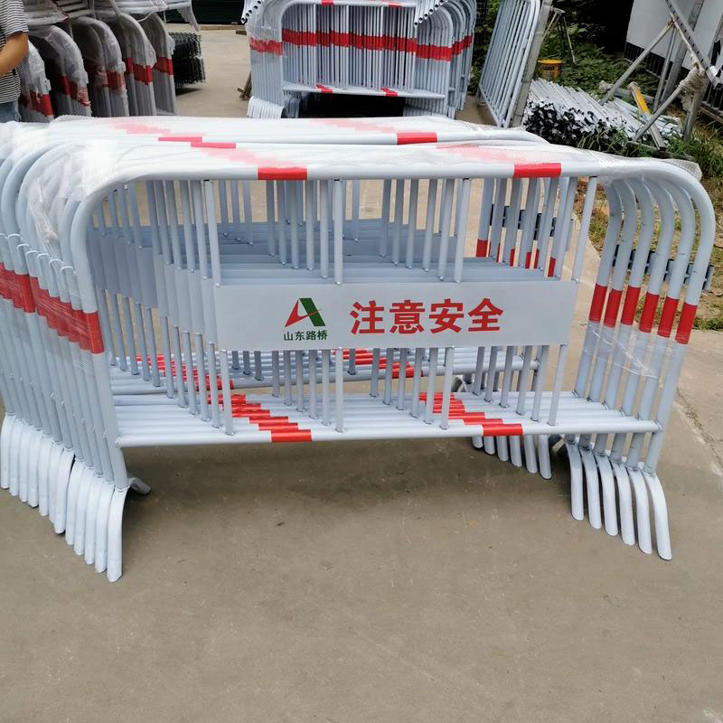 1x1.5 定制镀锌铁马护栏