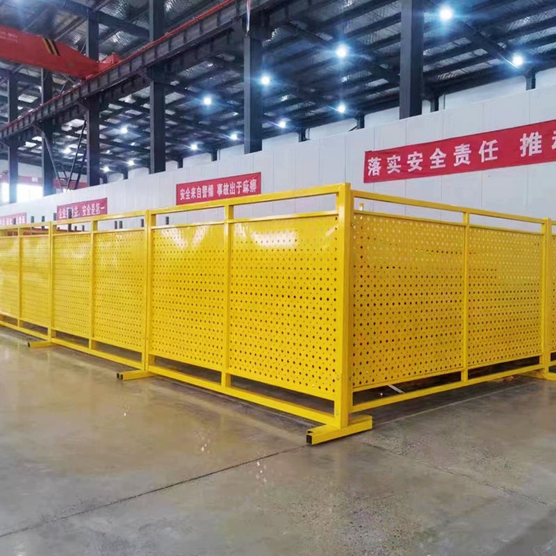 黄色挡板车间隔离网